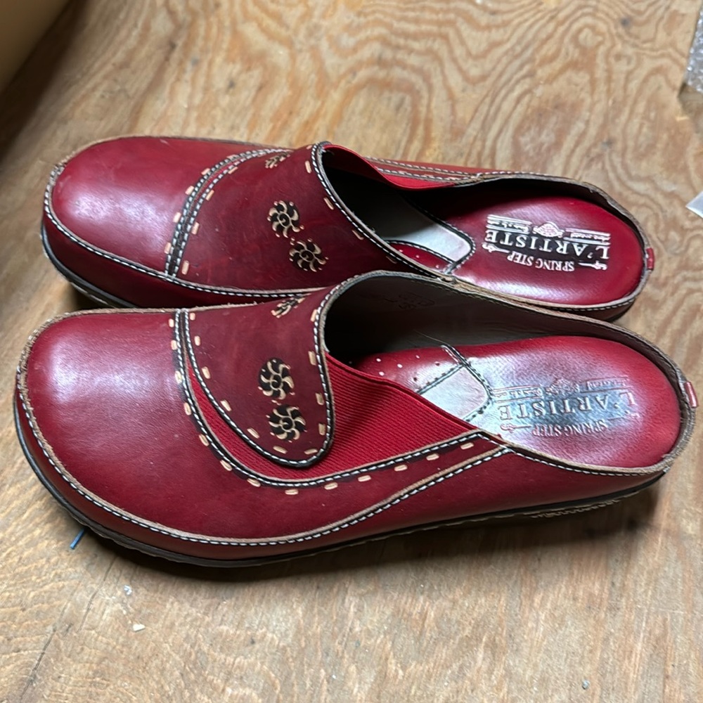 L’ARTISTE CLOG SHOE